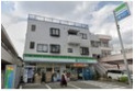 【コンビニ】ファミリーマート吉祥寺八幡通り店　約600m