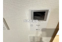 【設備】誰が来たか一目でわかるテレビモニター付きインターホン。