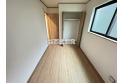 【内観】納戸部屋は普段使わない季節物の家電などをしまっておくのに便利です。