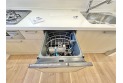 【キッチン】片付けの強い味方、食器洗浄機付き！洗い物は毎日のこと、あれば何かと便利な設備です。