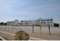 【小学校】奥富小学校　約700m