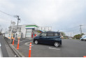 【コンビニ】ファミリーマート　約240m