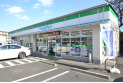 【コンビニ】ファミリーマート　約140m