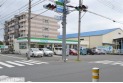 【コンビニ】ファミリーマートさいたま西堀3丁目店　約240m