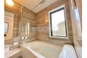 【風呂】お子様と一緒にバスタイムを楽しめる広い浴室