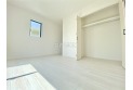 【内観】全居室収納付で室内空間を広く快適に利用できます