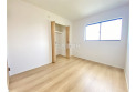 【内観】部屋ごとに設けた収納は住みやすさへのこだわり