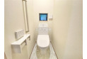 【トイレ】いつも綺麗に清潔に。洗浄機能付きトイレです。