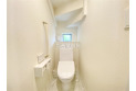 【トイレ】いつも綺麗に清潔に。洗浄機能付きトイレです。