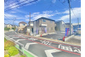 【外観】建物完成につきごゆっくりとご見学いただけます。（現地全体）