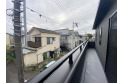 【バルコニー】奥行きたっぷりのバルコニーは洗濯物もラクラク干せちゃいます。こんなところにもゆとり空間。