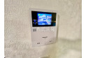 【設備】大きなモニターが付いたインターホンで外来者とお話できます