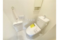 【トイレ】いつも綺麗に清潔に。洗浄機能付きトイレです。