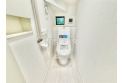 【トイレ】いつも綺麗に清潔に。洗浄機能付きトイレです。