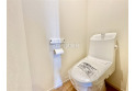 【トイレ】いつも綺麗に清潔に。洗浄機能付きトイレです。