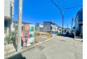 【外観】10月1日撮影/前面道路