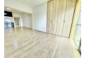 【内観】明るい部屋はそれだけで気分が晴れやかになりますね。