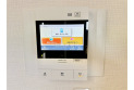 【設備】大きなモニターが付いたインターホンで外来者とお話できます
