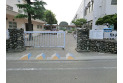 【小学校】第六小学校　約250m