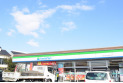 【コンビニ】ファミリーマート国立弁天通り店　約241m
