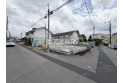 【外観】【現地全景】家の土台となる基礎を作っております。建物が完成後も基礎全体を検査できる造りです。