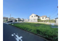 【外観】【現地全景】建築前の更地の状況でも、その土地を実際にご覧いただくことをオススメしています。建物が建つ前の状況を写真に収めておくのはいかがでしょうか。