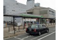 【コンビニ】ファミリーマート飯能駅南口店　約390m