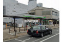 【コンビニ】ファミリーマート飯能駅南口店　約550m