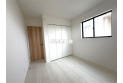【内観】２階洋室５．２５帖