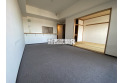 【居間】LDK１２．８帖