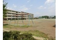 【小学校】霞ヶ関北小学校　約850m