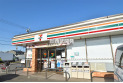 【コンビニ】セブンイレブン新座菅沢1丁目店　約650m