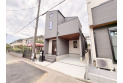 【外観】3駅利用できる低層住宅街で静かな住環境です。またいなげやをはじめ近くにはスーパーが多数点在しており、公園、コンビニ、飲食店など大変便利な環境です是非ご見学ください。