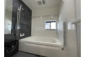 【風呂】【Bathroom】快適な使い心地とゆとり空間が日々のつけれを解きほぐす
スペースとなり又浴槽ものびのび使える設で快適なリラックスタイムとしてくれます。