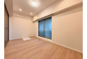【内観】【Room】
陽だまりのような居室で心身ともにリラックス。快適な時間を楽しめますね。現地にて雰囲気を感じてください。