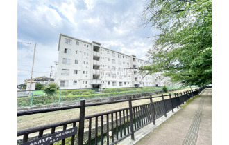 【外観】開放感と陽当りに恵まれた物件です