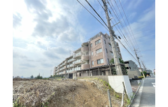 【外観】高台にある開放的なマンション、眺望良好です