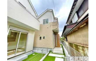 【外観】閑静な住宅街にたたずむ邸宅。たっぷりの陽当たりがあなたを包み込みます。