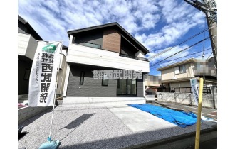 【外観】南東角地につき陽当り良好な新築一戸建てです！