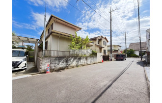 【外観】現地全体/令和8年10月3日撮影（解体前古家あり）