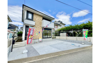 【外観】堂々完成。お気軽にご見学いただけます。