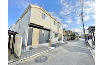 【外観】南西角地の陽当たりの良い新築戸建です。