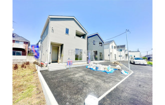 【外観】完成につきごゆっくりとご見学いただけます。/現地全景
