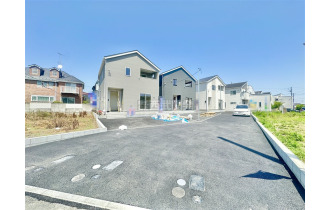 【外観】完成につきごゆっくりとご見学いただけます。（現地全体）