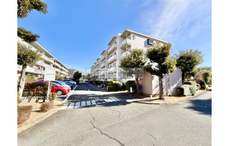 【外観】空室につきごゆっくりとご見学いただけます。