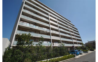 【外観】空室につきごゆっくりご見学いただけます。