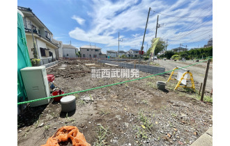 【外観】【現地全景】こちらの土地に新築の戸建てが建つ予定です。いまから完成が待ち遠しいです！