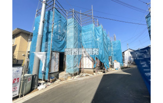 【外観】【現地全景】今しか見れない構造部分！地震にも耐えられるように一生懸命建築中です。