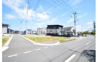 【外観】現地全景　お好きな工務店ハウスメーカーで建築可能です。