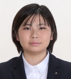 秋山 ななみ